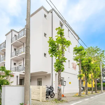 מלון דירות Relax 3*