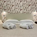 アパートホテル Relax リミニ