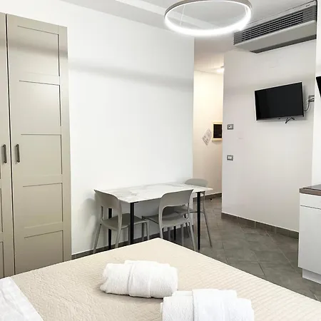 Relax Aparthotel 3*
