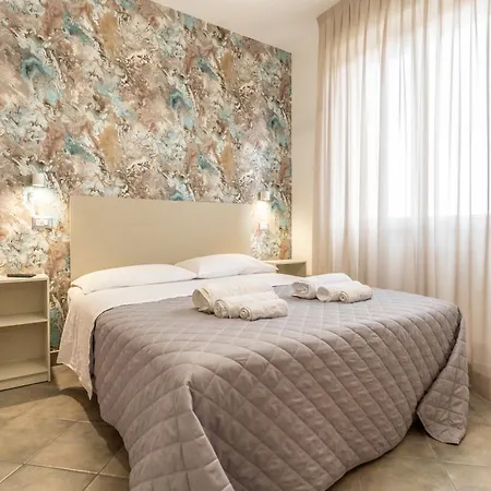 Relax Aparthotel 3*