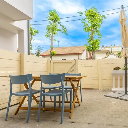 Relax 公寓式酒店 里米尼